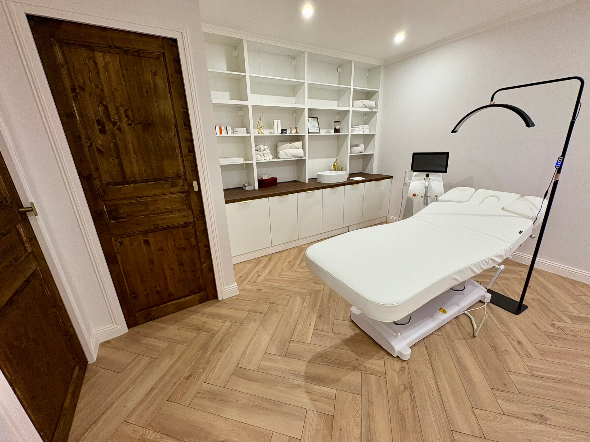 Cabine d'épilation laser de l'institut Maison Viana à Marquette-en-Ostrevant